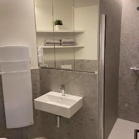 Apartment Hydro Palace 02.17 *